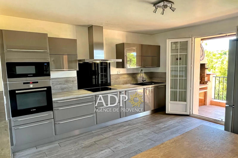 Maison - 138 m² - 5 pièces