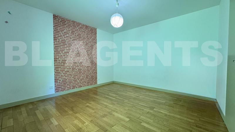 Maison - 179 m² - 9 pièces