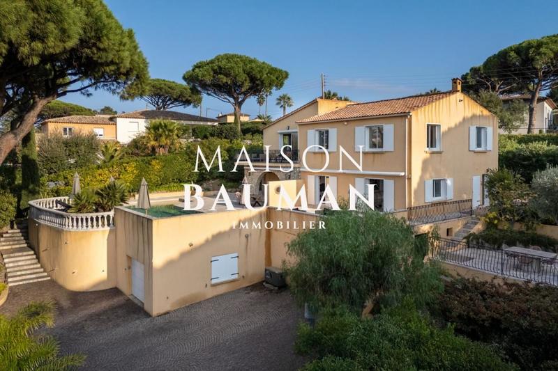 Villa - 212 m² - 9 pièces