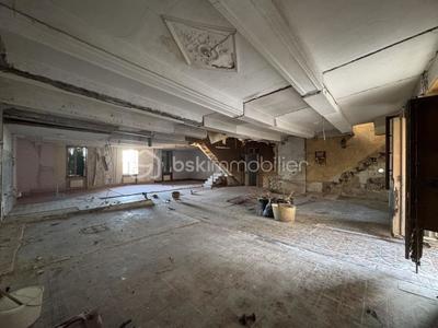 Maison en pierre - 300 m² - 2 pièces