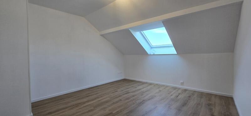 Appartement - 90 m² - 4 pièces