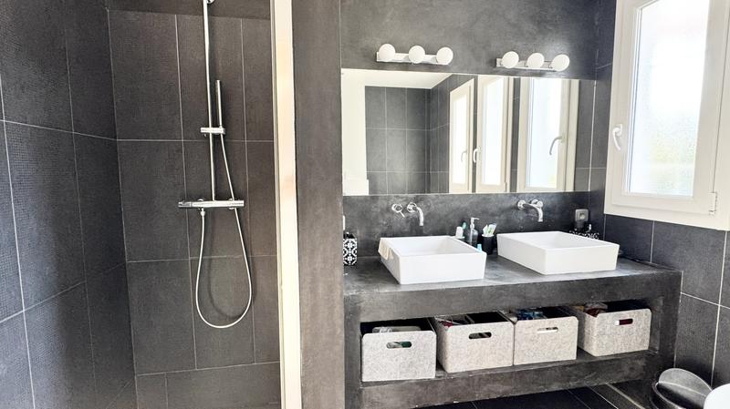 Maison - 138 m² - 5 pièces