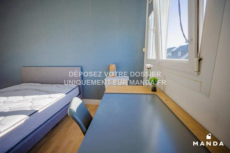 Chambre - 10 m² - 5 pièces