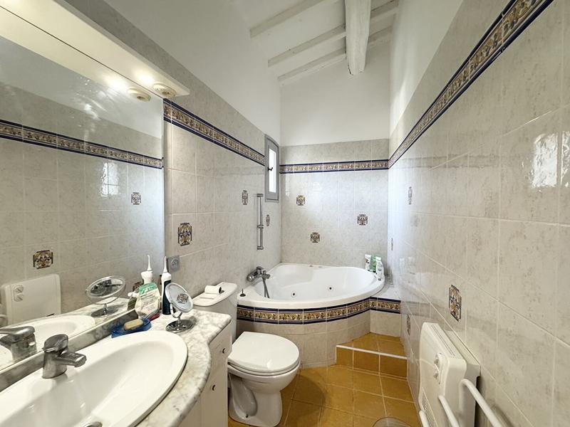 Villa - 365 m² - 11 pièces