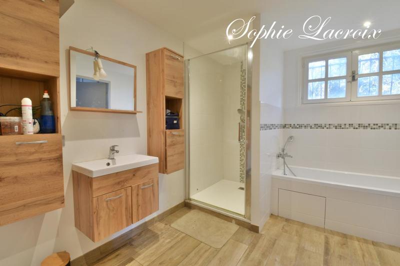 Demeure - 258 m² - 8 pièces