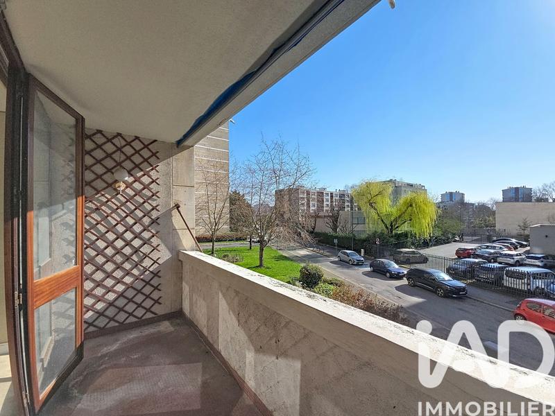 Appartement - 93 m² - 5 pièces