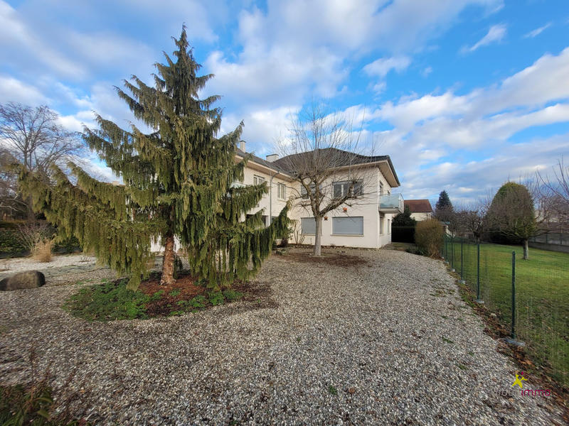 Appartement - 82 m² - 3 pièces