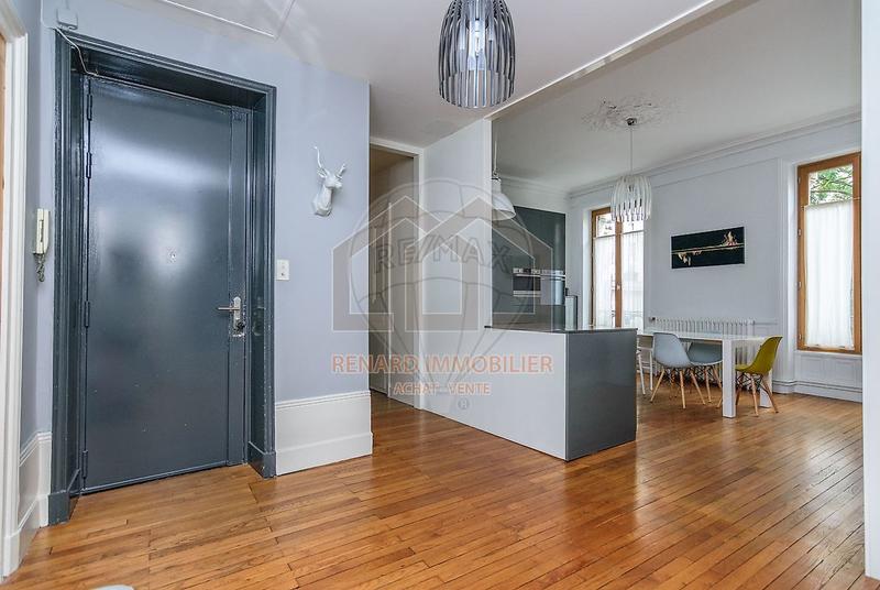 Appartement - 142 m² - 6 pièces