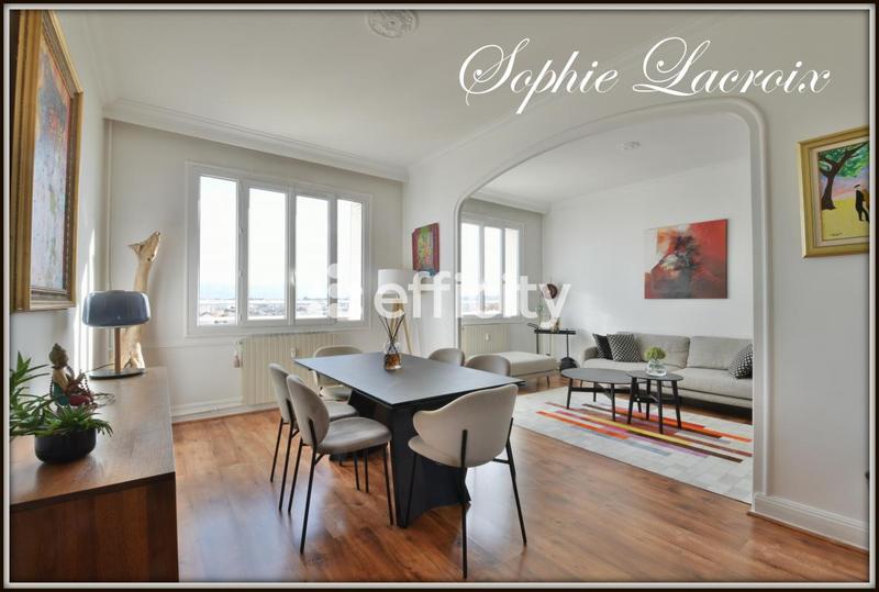 Appartement - 140 m² - 7 pièces