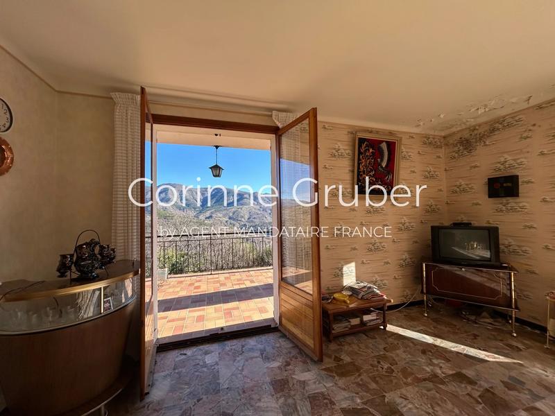 Maison - 94 m² - 5 pièces