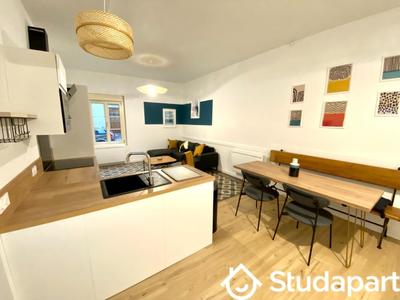 Chambre - 11 m² - 1 pièce