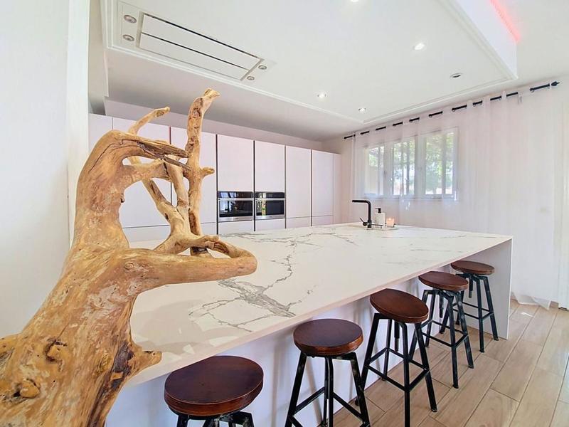 Maison - 186 m² - 5 pièces