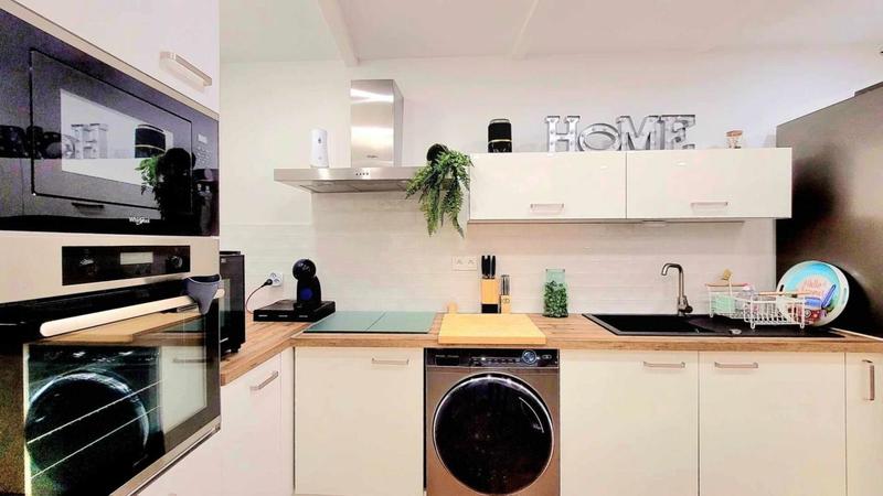 Maison - 196 m² - 6 pièces