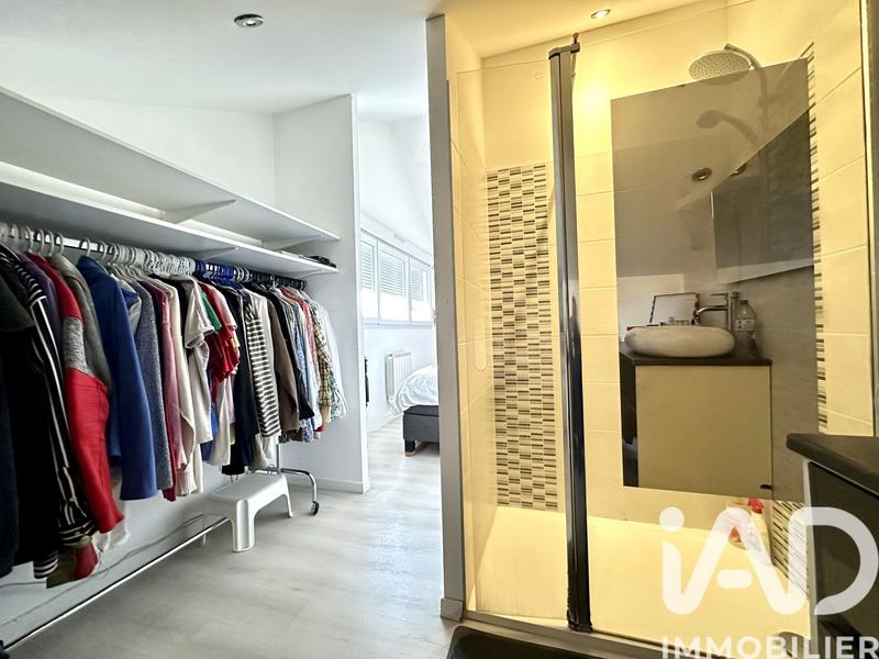 Maison - 216 m² - 7 pièces