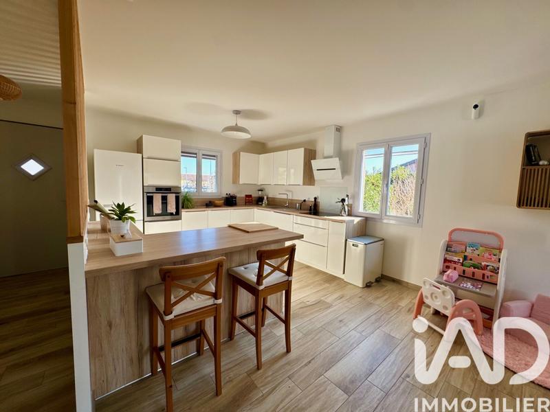 Maison - 92 m² - 5 pièces