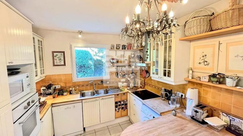 Maison - 155 m² - 6 pièces