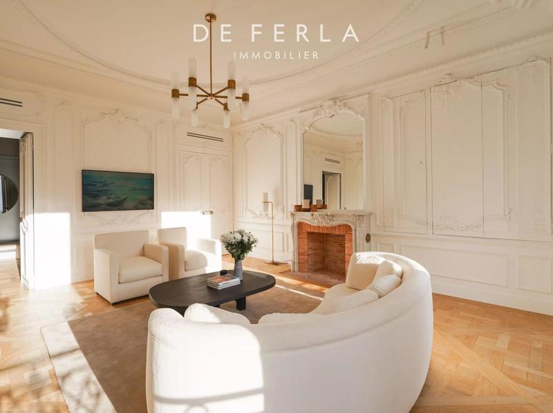 Appartement - 225 m² - 5 pièces