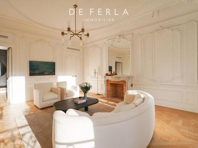 Appartement - 225 m² - 5 pièces