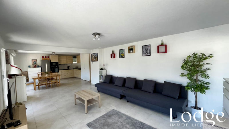 Appartement - 100 m² - 4 pièces