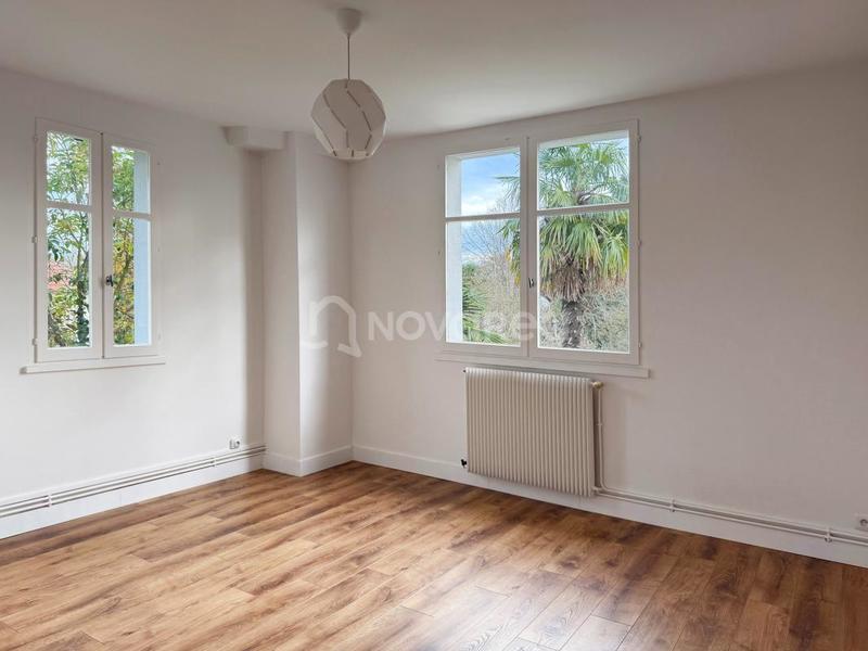 Villa - 310 m² - 12 pièces