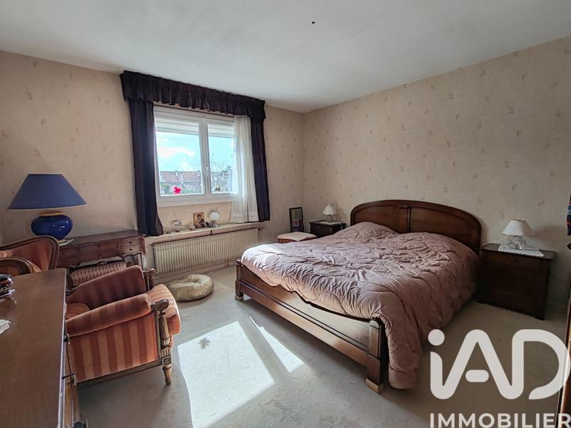 Maison - 203 m² - 7 pièces