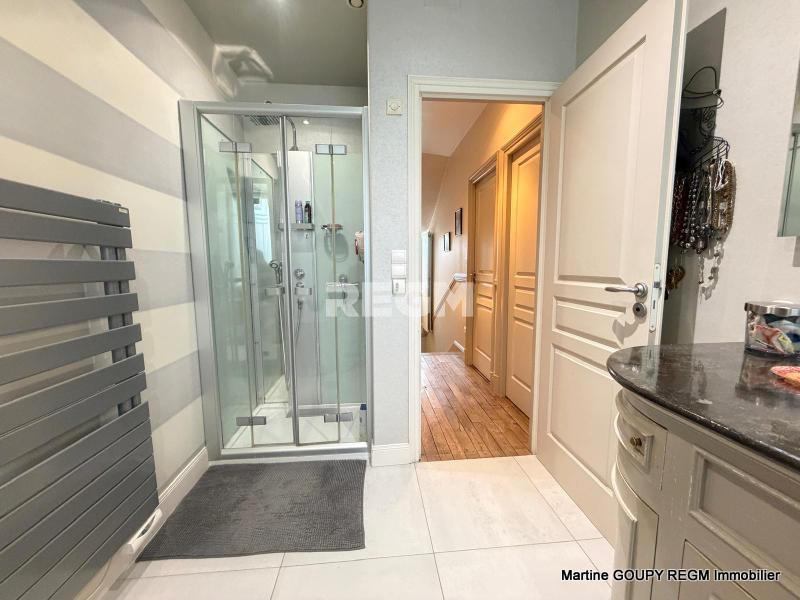 Propriété - 164 m² - 7 pièces