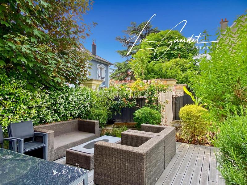 Maison traditionnelle - 170 m² - 6 pièces