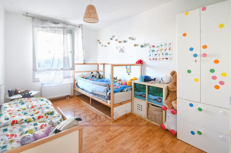 Appartement - 85 m² - 3 pièces