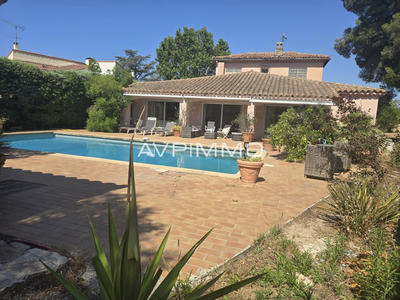 Villa - 328 m² - 7 pièces
