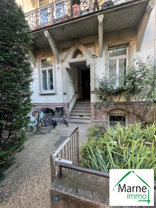 Appartement - 100 m² - 5 pièces