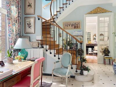 Maison bourgeoise - 353 m² - 13 pièces