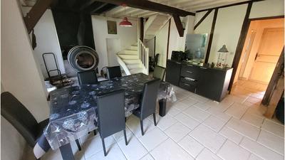 Maison - 245 m² - 11 pièces