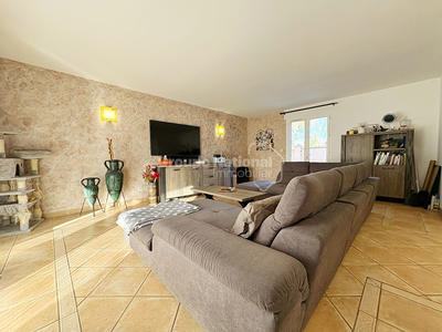 Maison - 137 m² - 6 pièces