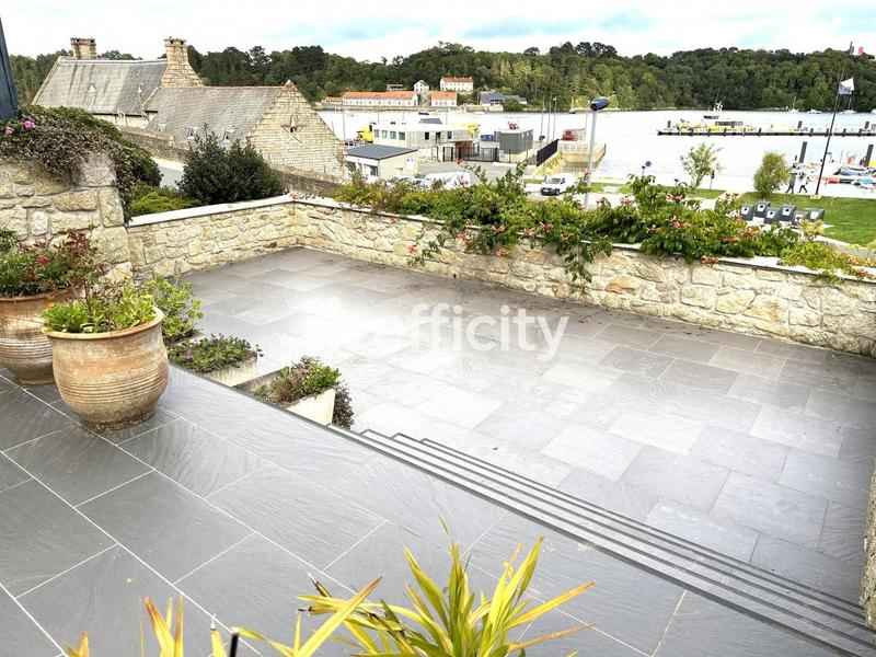 Maison - 200 m² - 7 pièces