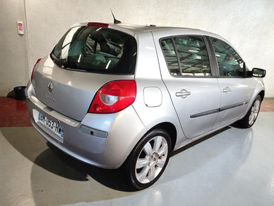 Renault Clio III 1.2 Tce 100 Privilege 5p
