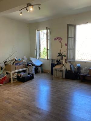 Maison - 300 m² - 11 pièces