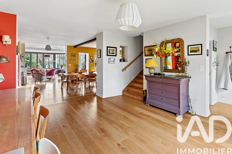 Maison - 215 m² - 8 pièces