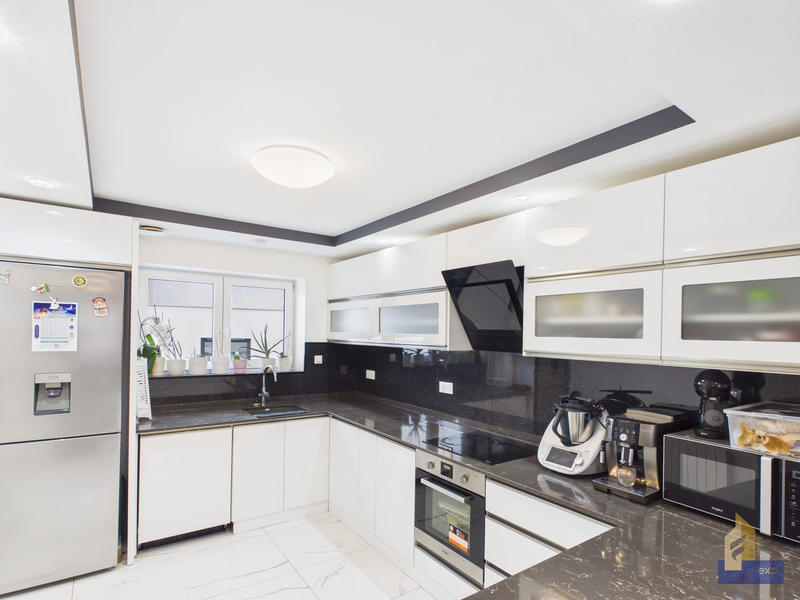 Maison - 82 m² - 4 pièces