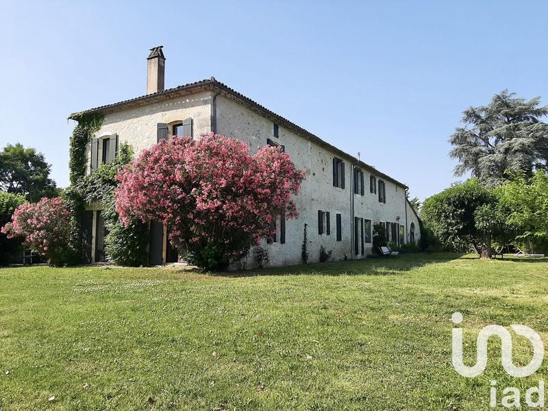 Maison - 409 m² - 8 pièces