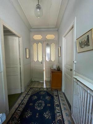 Propriété - 222 m² - 9 pièces