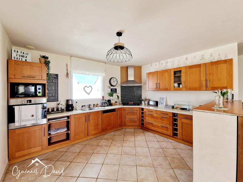 Maison - 141 m² - 6 pièces