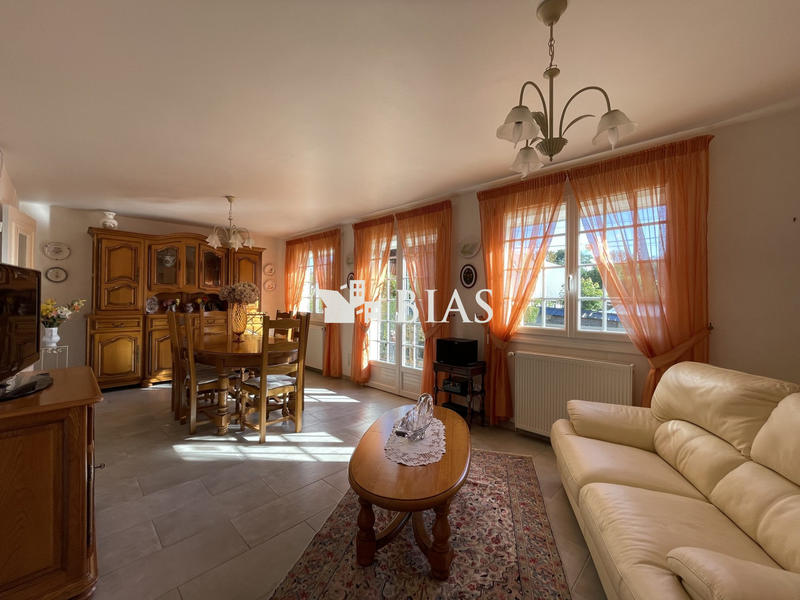 Maison - 105 m² - 4 pièces