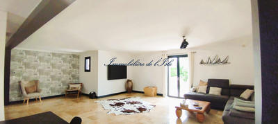 Maison - 225 m² - 6 pièces