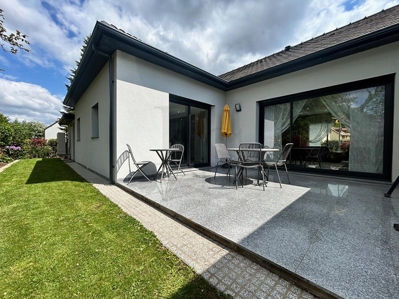 Maison - 217 m² - 5 pièces