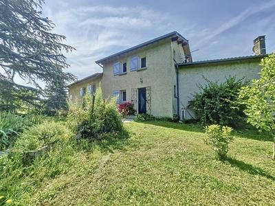 Maison - 220 m² - 9 pièces