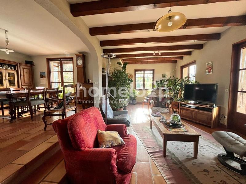 Maison - 140 m² - 6 pièces