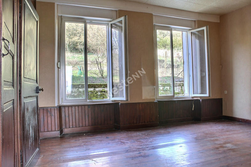 Maison - 204 m² - 9 pièces