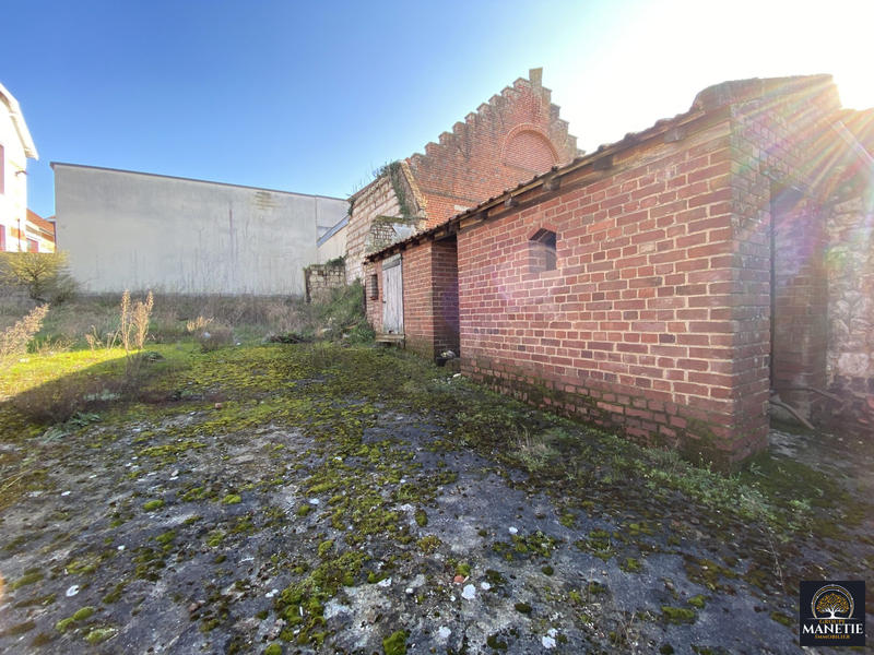 Maison ancienne - 225 m² - 3 pièces