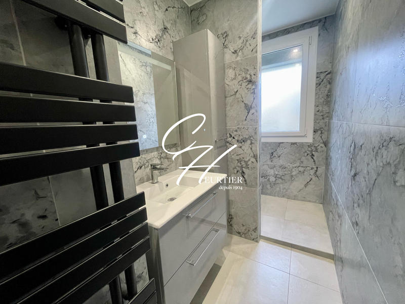 Appartement - 79 m² - 4 pièces