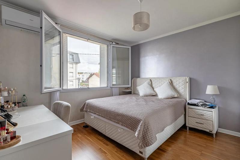 Maison - 137 m² - 6 pièces